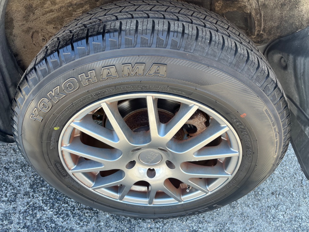 2011 Toyota RAV4 photo