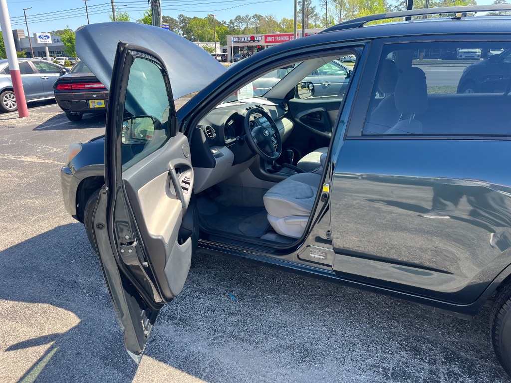2011 Toyota RAV4 photo