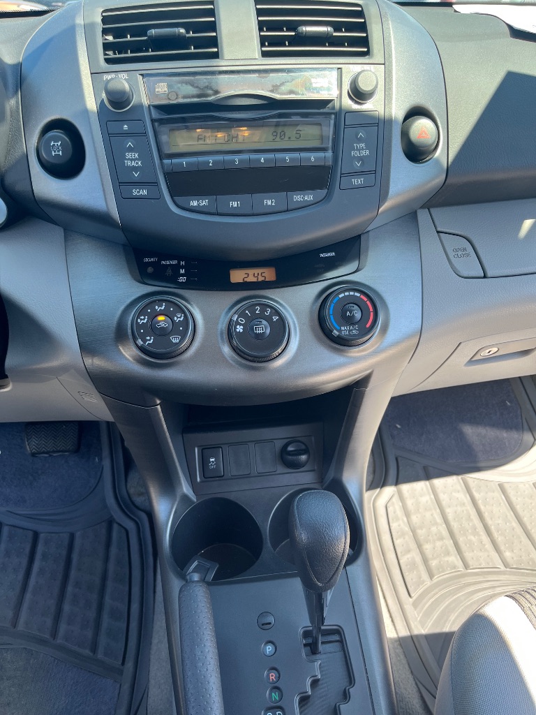 2011 Toyota RAV4 photo