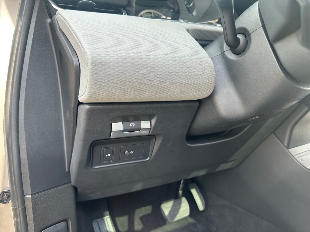 2022 Land Rover Range Rover Evoque - $29,890