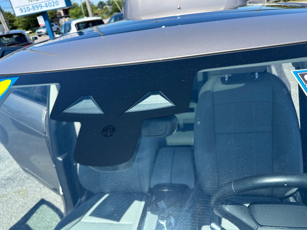 2022 Land Rover Range Rover Evoque - $29,890