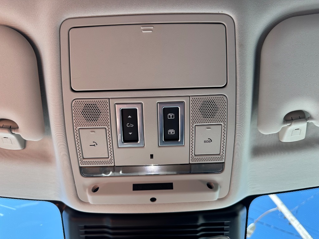 2022 Land Rover Range Rover Evoque - $29,890