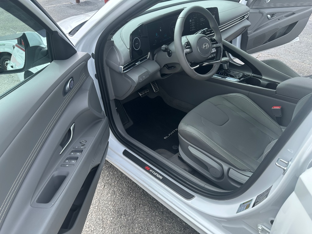 2024 Hyundai Elantra - $21,370