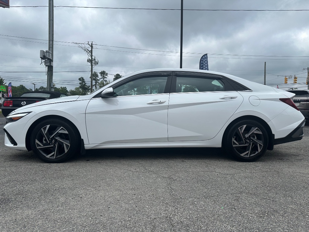2024 Hyundai Elantra - $21,370