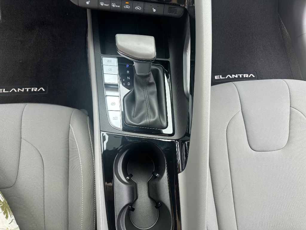 2024 Hyundai Elantra - $21,370