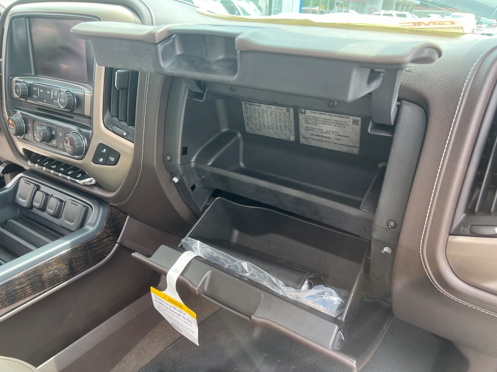 2015 GMC Sierra 2500 - $39,993