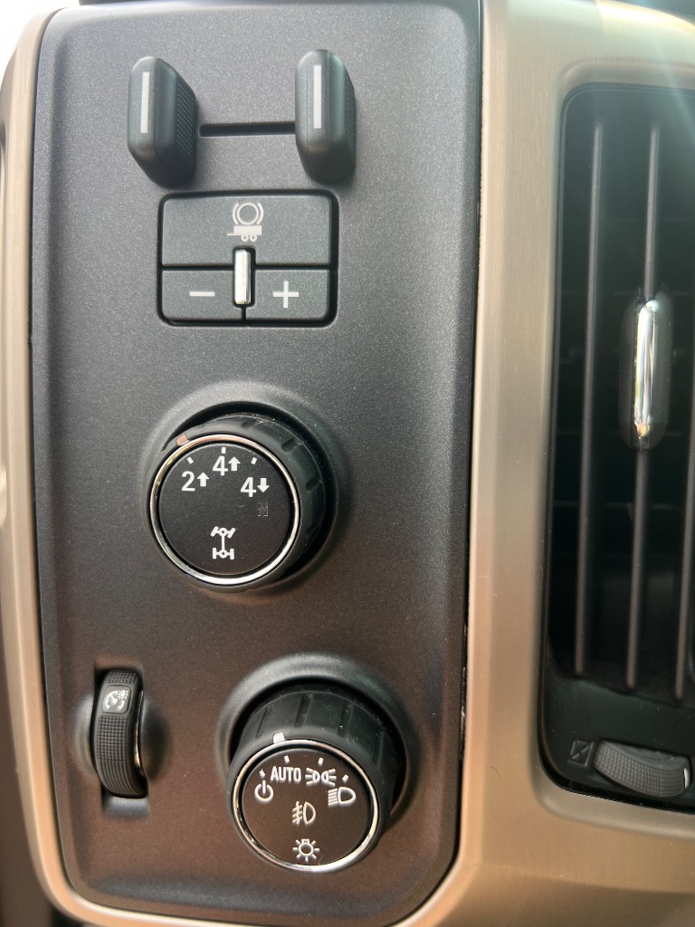 2015 GMC Sierra 2500 - $39,993