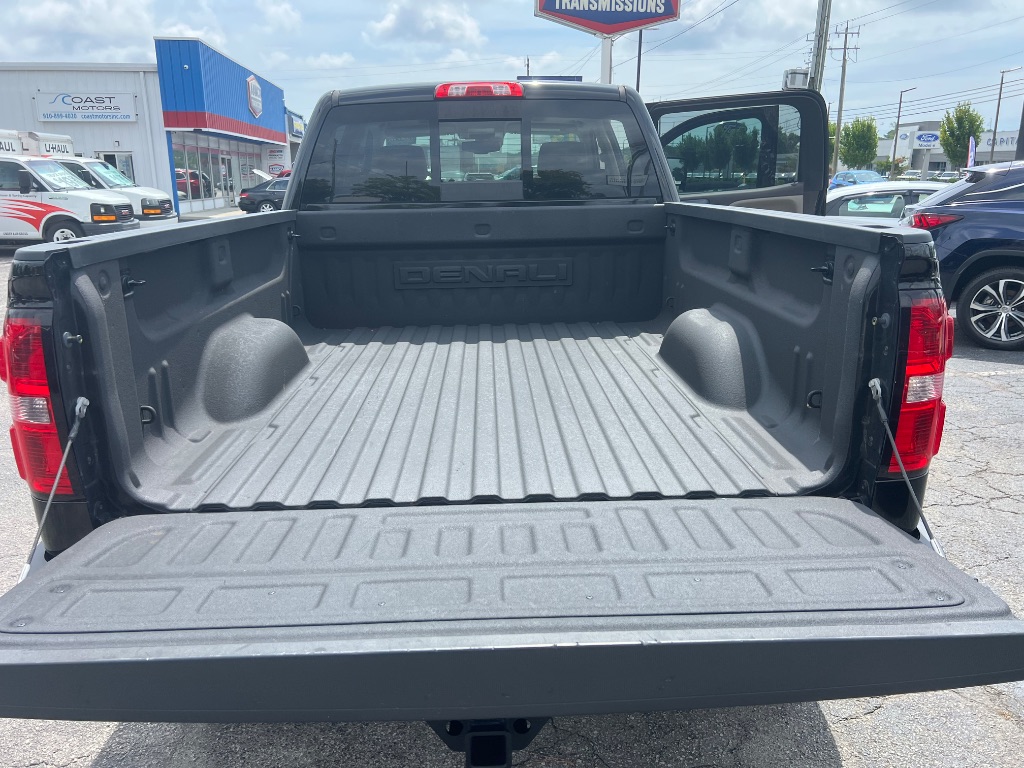 2015 GMC Sierra 2500 - $39,993