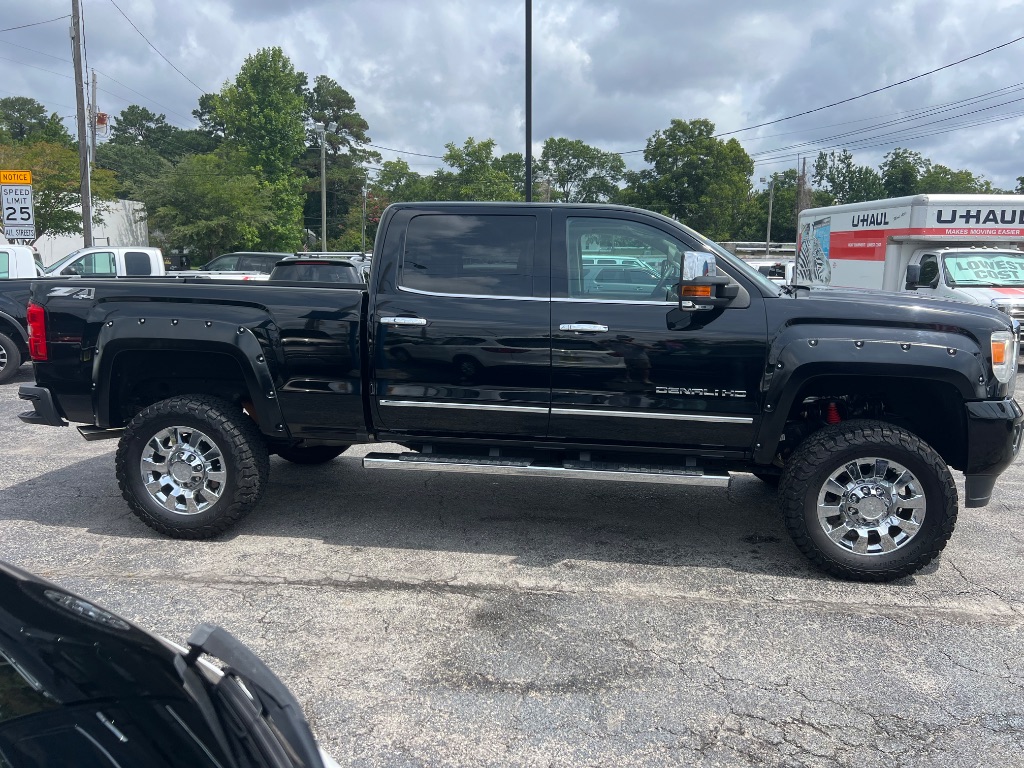 2015 GMC Sierra 2500 - $39,993