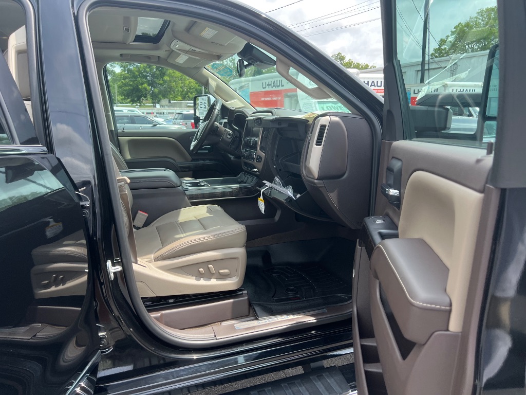 2015 GMC Sierra 2500 - $39,993