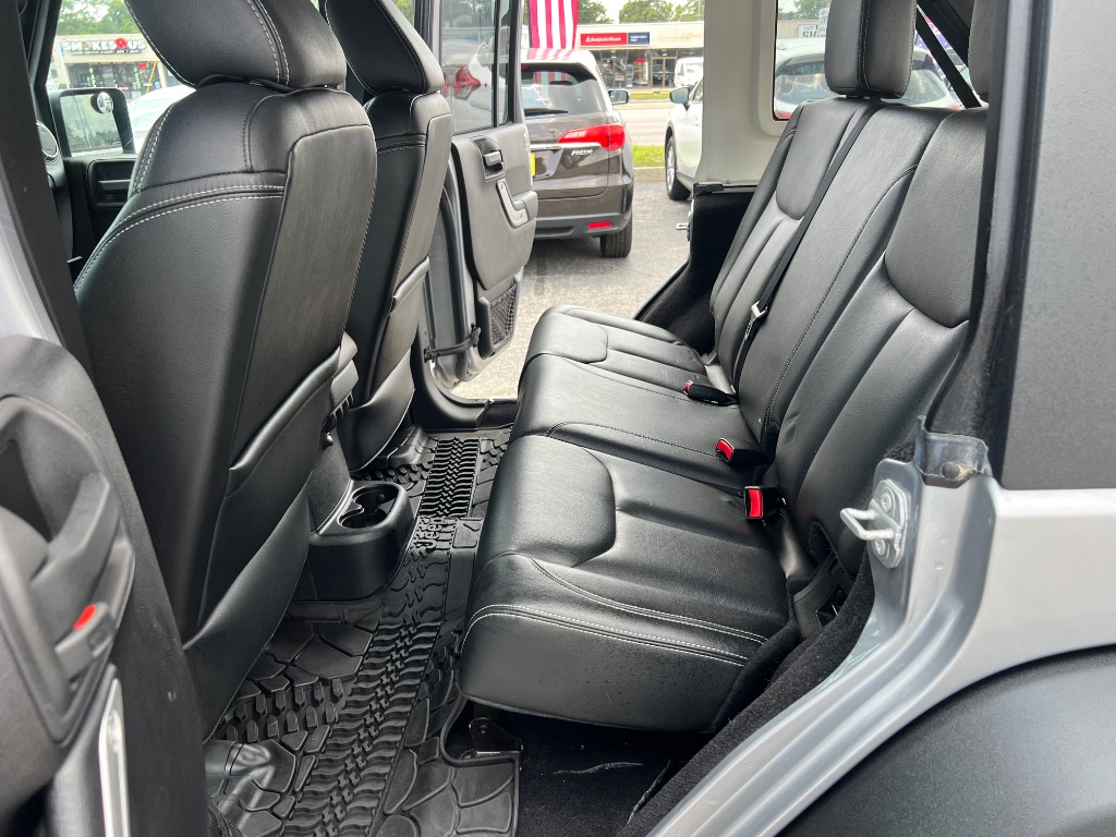 2015 Jeep Wrangler - $24,942