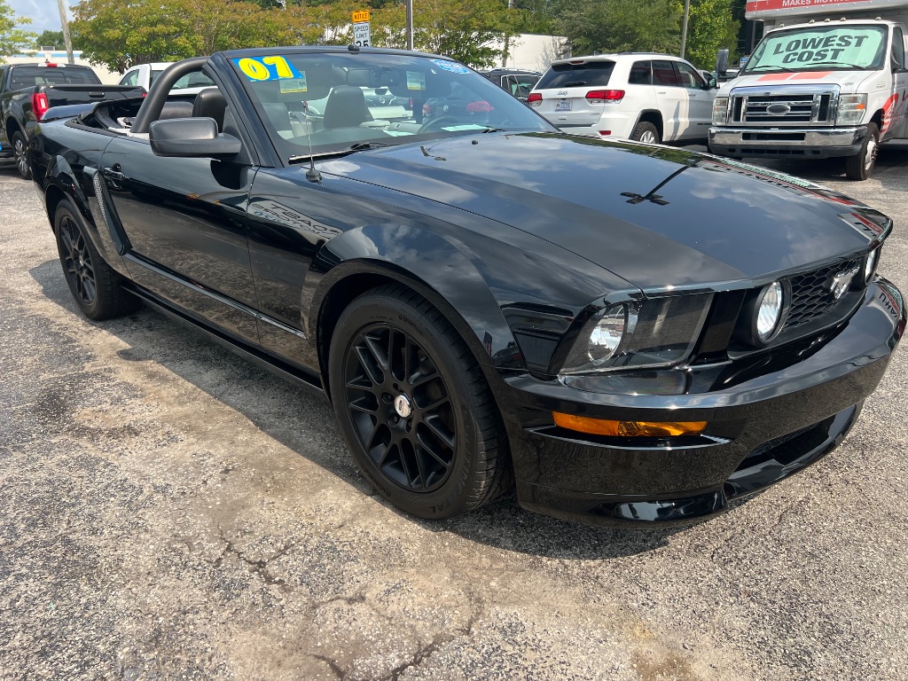 2007 Ford Mustang - $19,991