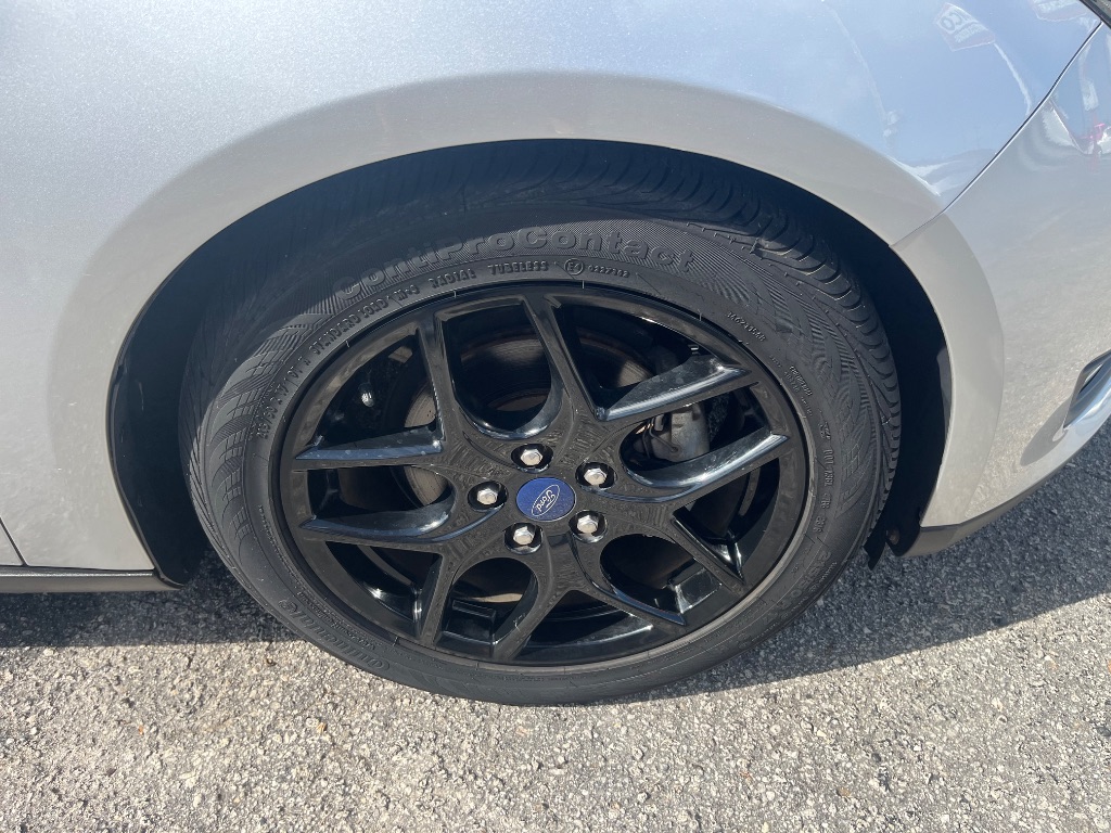 2016 Ford Focus - $17,017