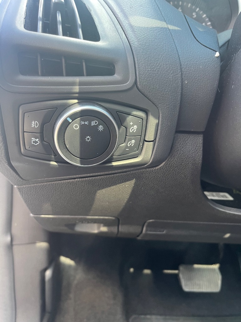 2016 Ford Focus - $17,017