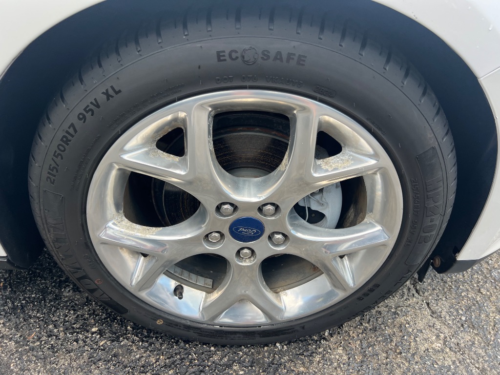 2014 Ford Focus - $14,292