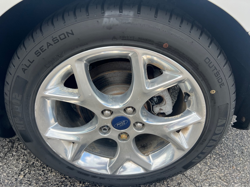 2014 Ford Focus - $14,292