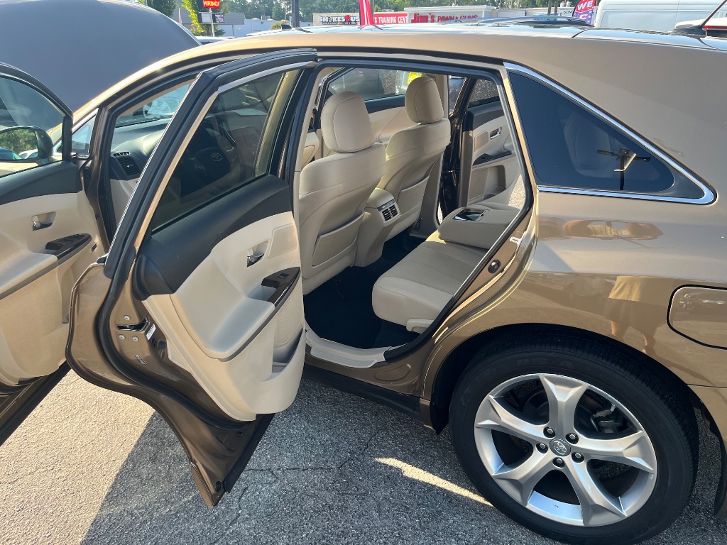 2009 Toyota Venza - $14,532