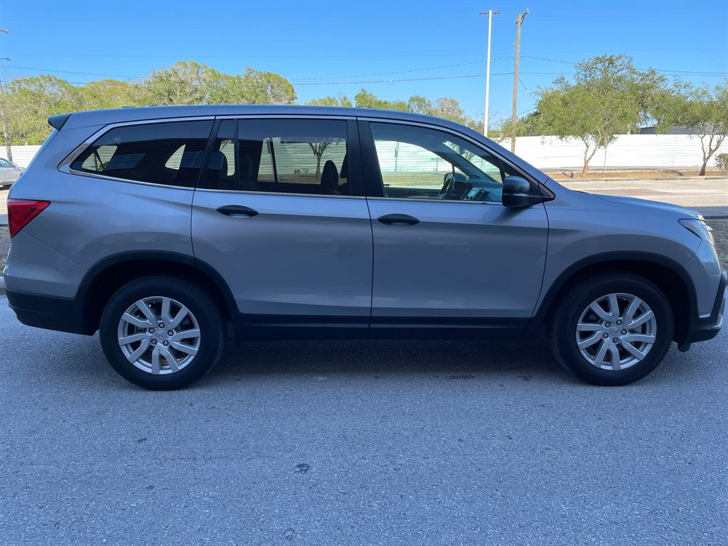 2020 Honda Pilot LX photo