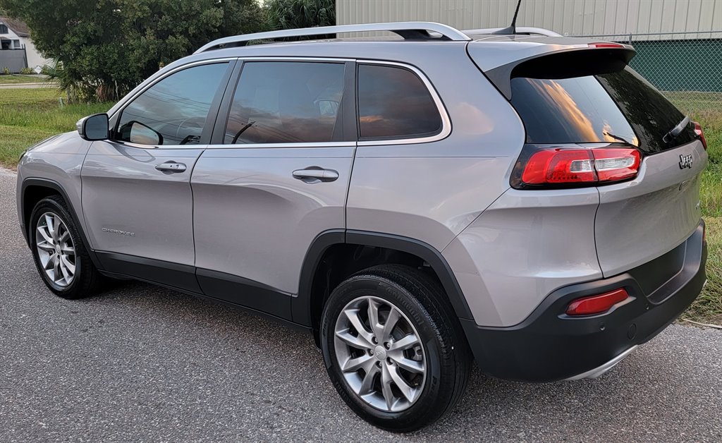 2018 Jeep Cherokee Limited photo