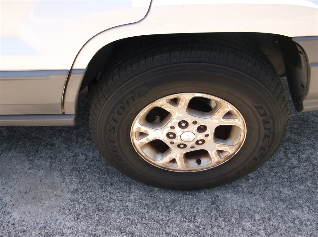 2002 Jeep Grand Cherokee Laredo photo