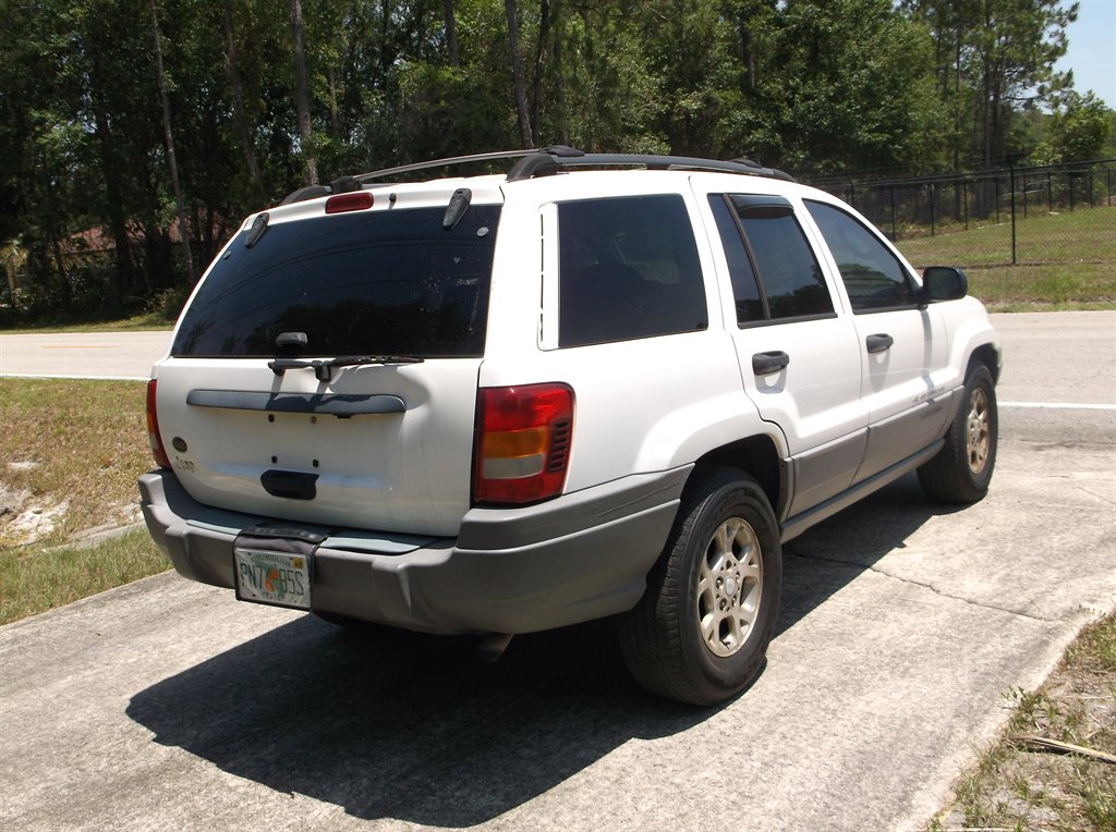 2002 Jeep Grand Cherokee Laredo photo