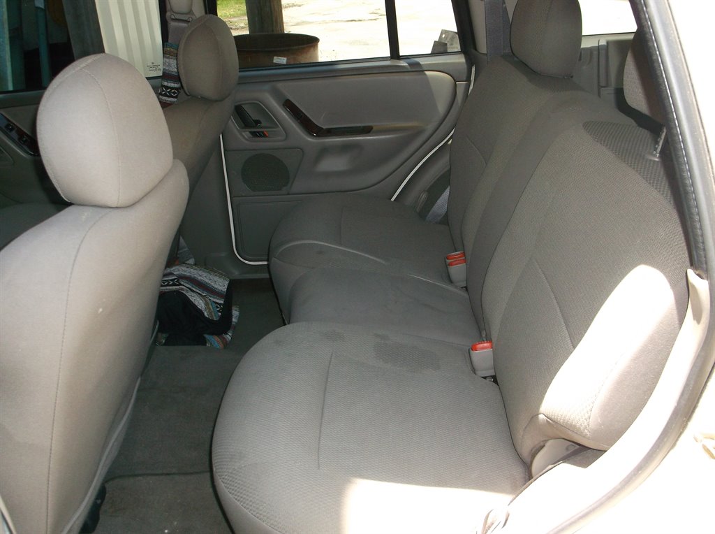 2002 Jeep Grand Cherokee Laredo photo