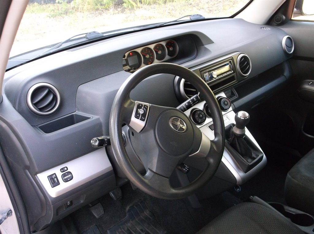 2009 Scion xB photo