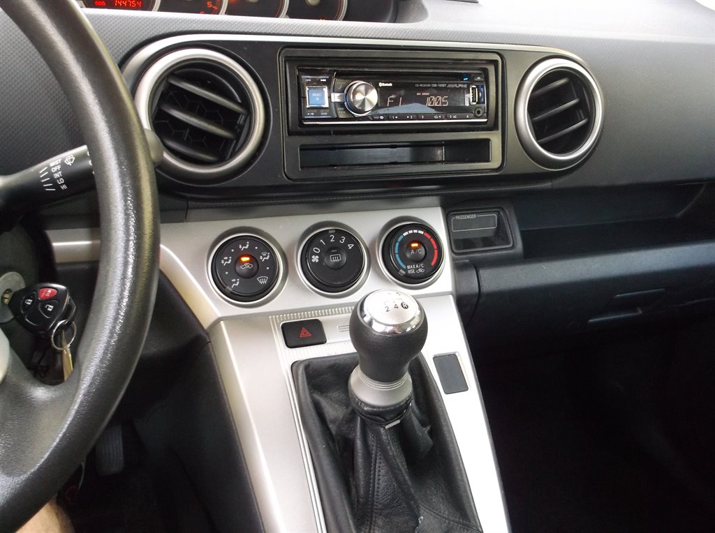 2009 Scion xB photo