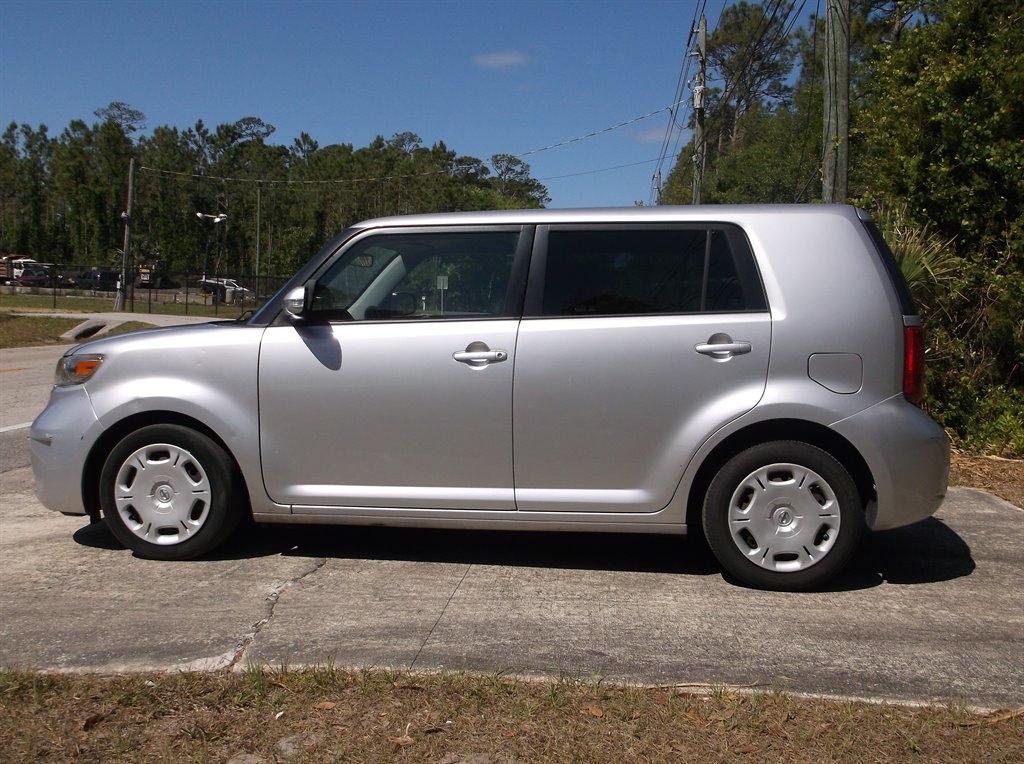 2009 Scion xB photo