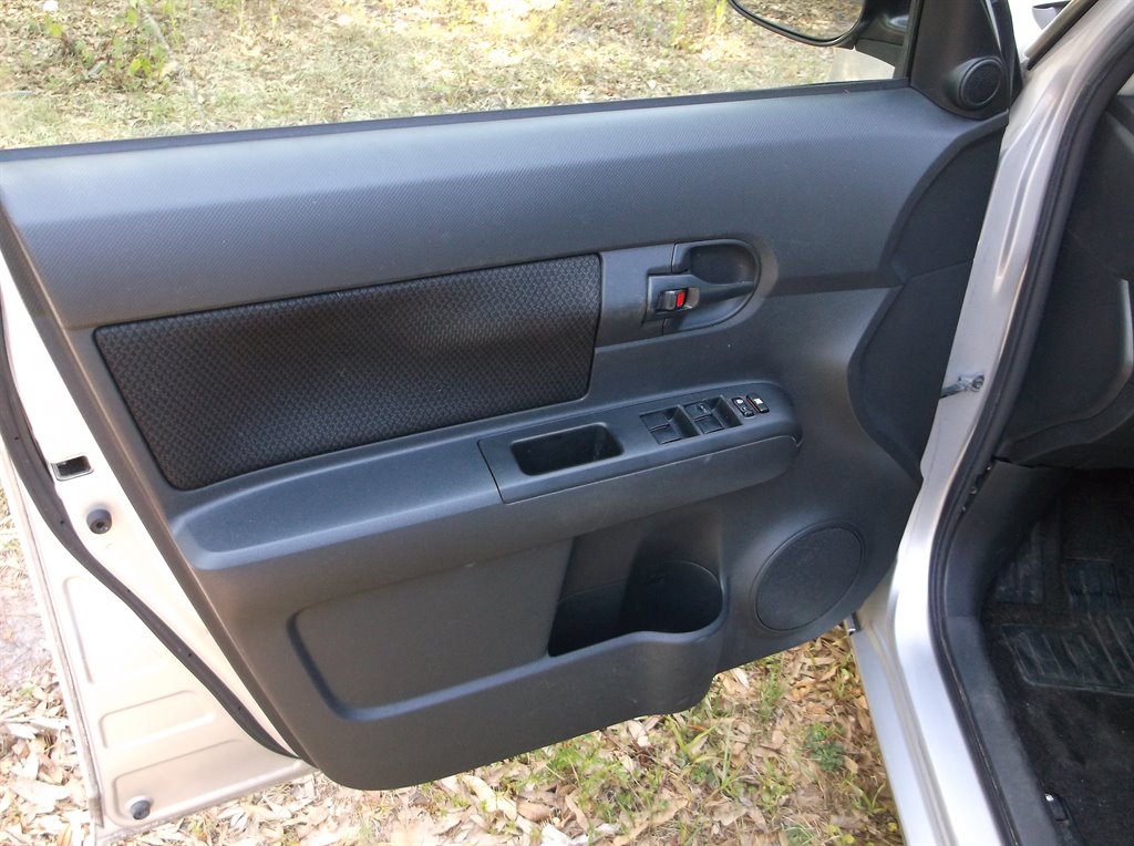 2009 Scion xB photo