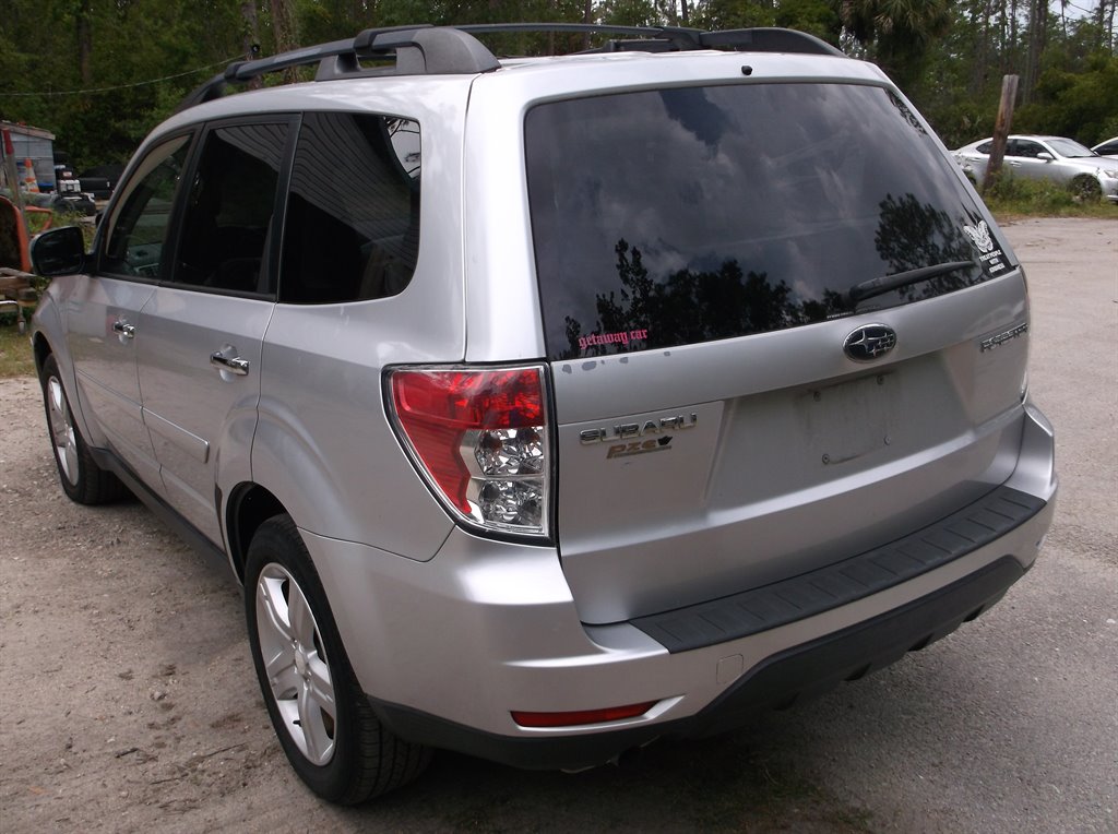 2009 Subaru Forester 2.5 X Premium photo
