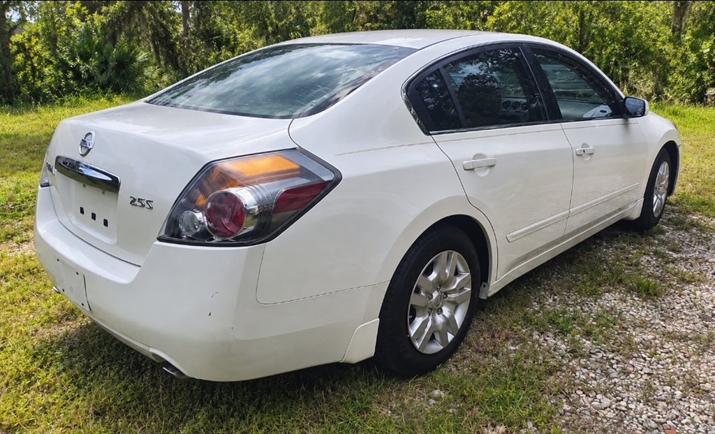2012 Nissan Altima - $4,495