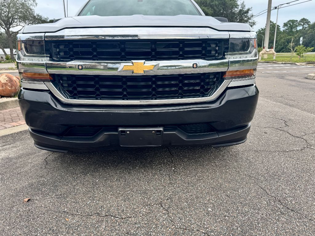 2017 Chevrolet Silverado - $9,500