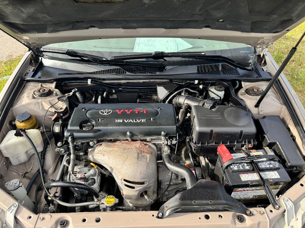 2002 Toyota Camry SE photo
