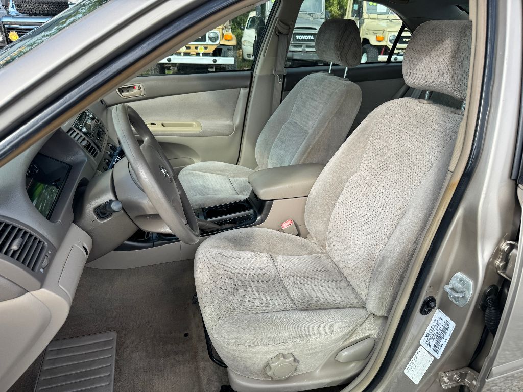 2002 Toyota Camry SE photo