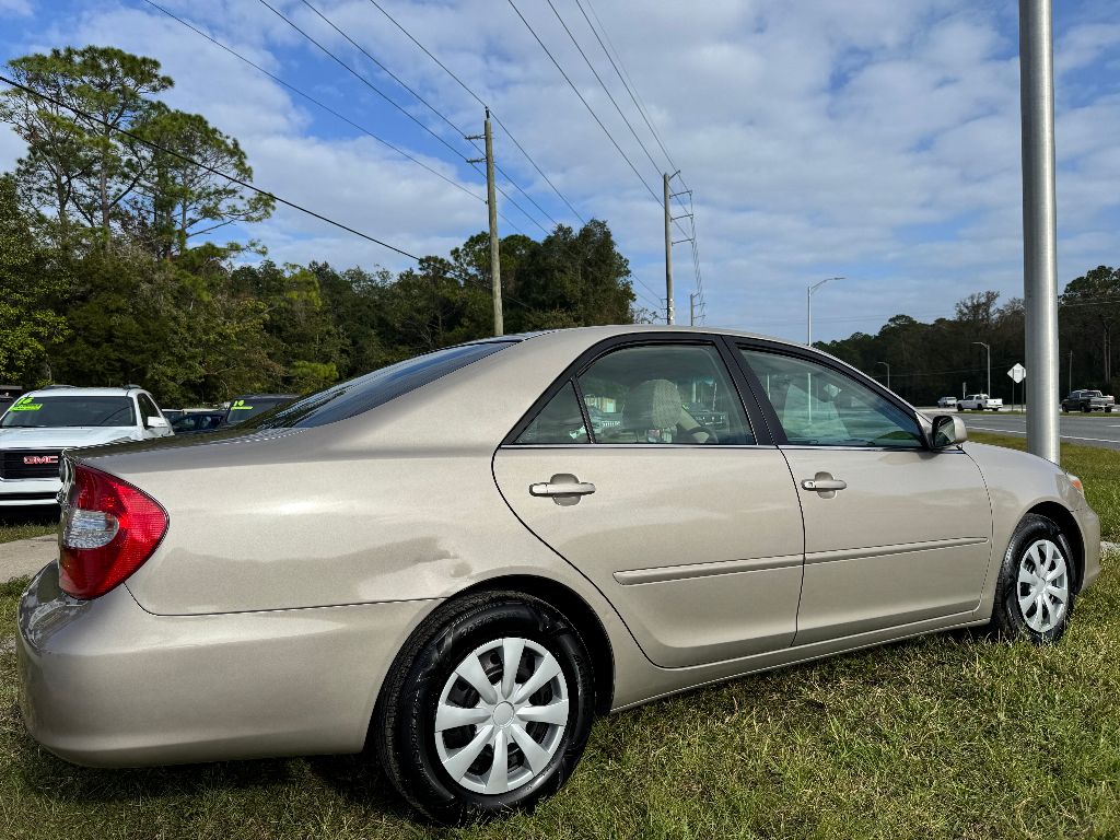2002 Toyota Camry SE photo