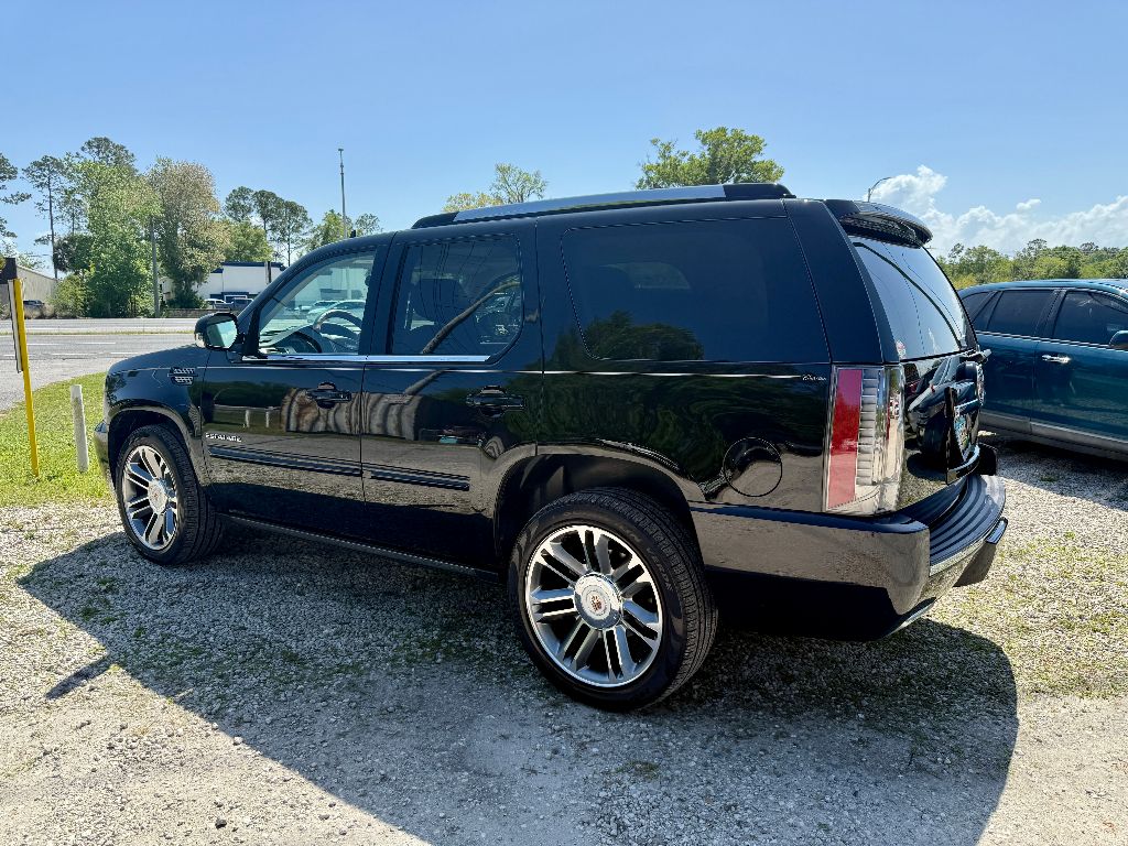 2013 Cadillac Escalade Premium photo