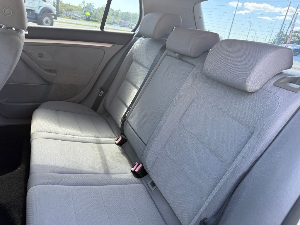 2008 Volkswagen Rabbit S photo