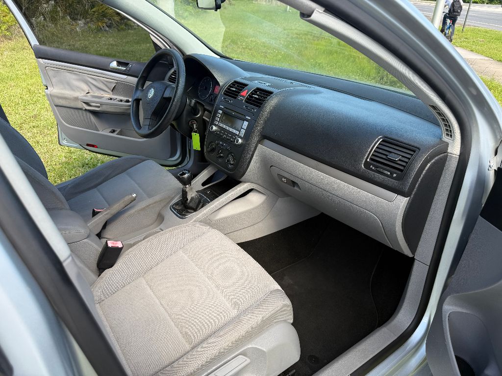 2008 Volkswagen Rabbit S photo