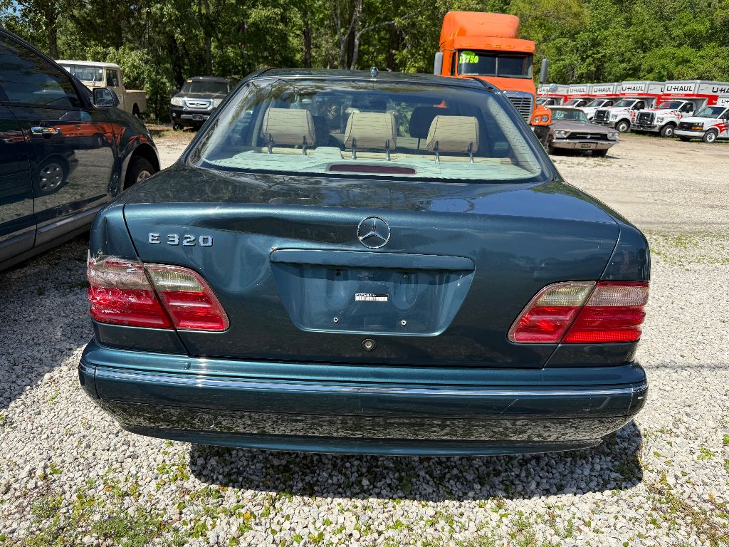 2002 Mercedes-Benz E-Class E320 photo