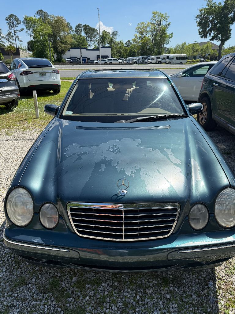 2002 Mercedes-Benz E-Class E320 photo