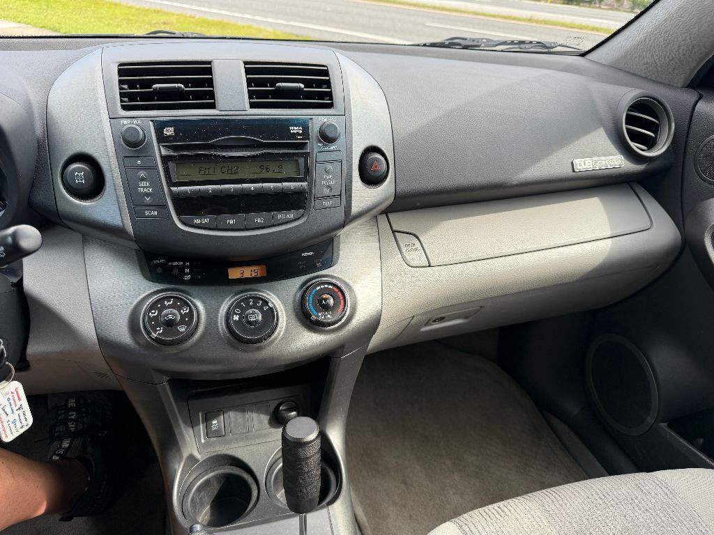 2011 Toyota RAV4 photo