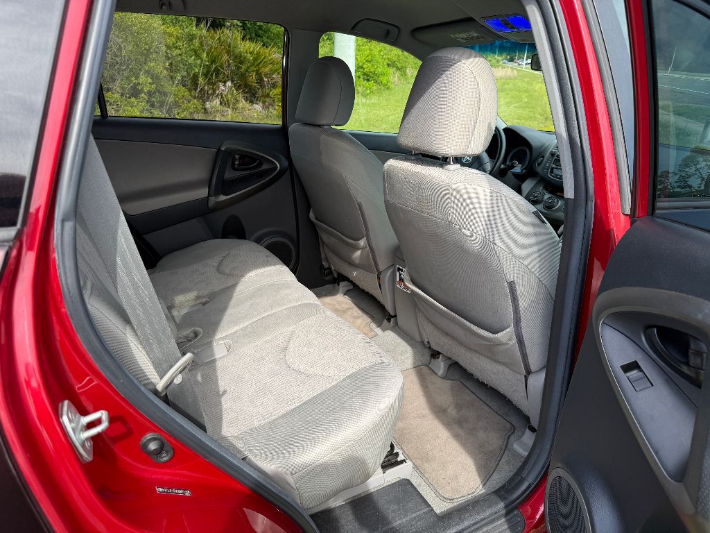 2011 Toyota RAV4 photo