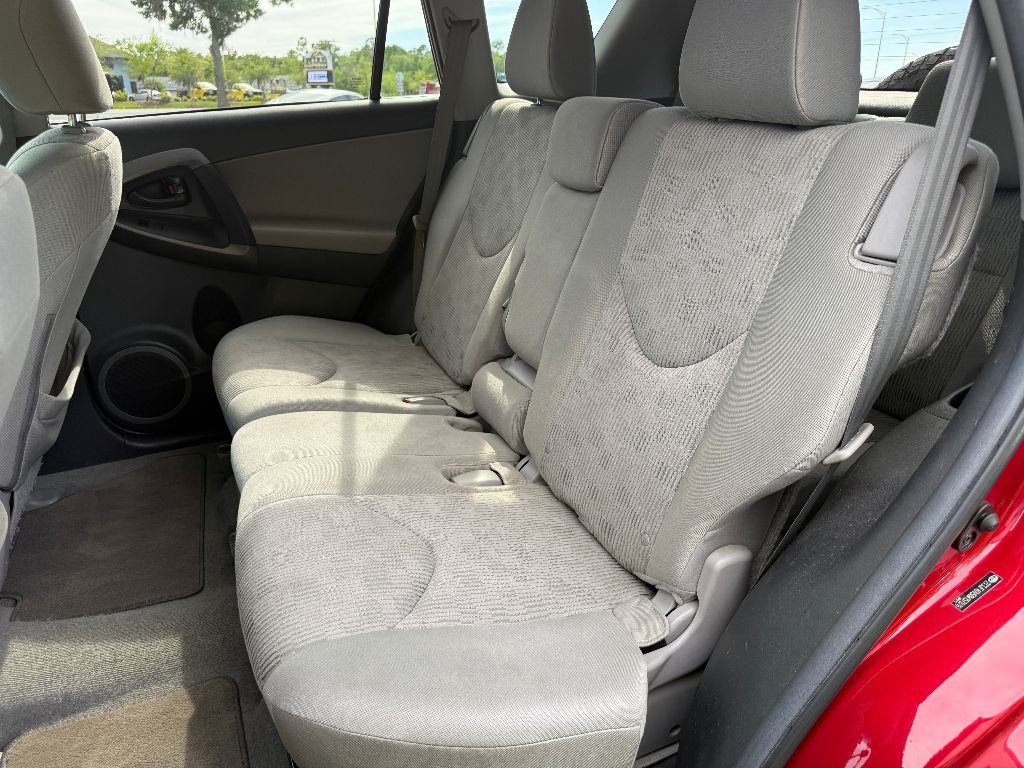 2011 Toyota RAV4 photo