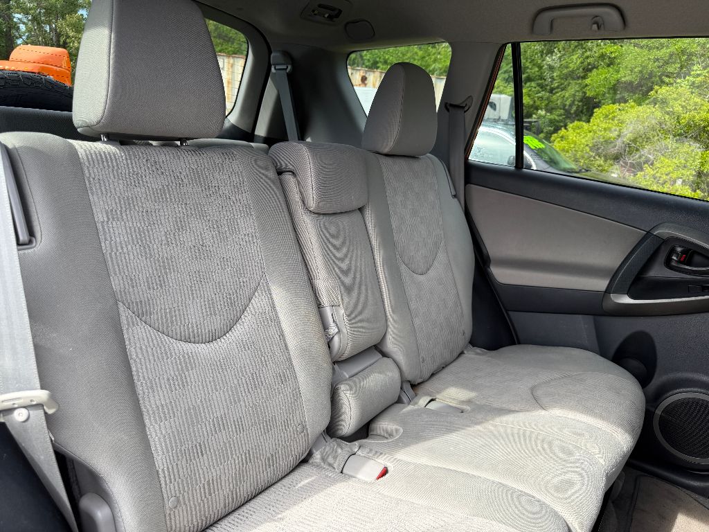2011 Toyota RAV4 photo