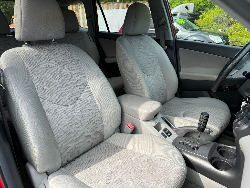 2011 Toyota RAV4 photo