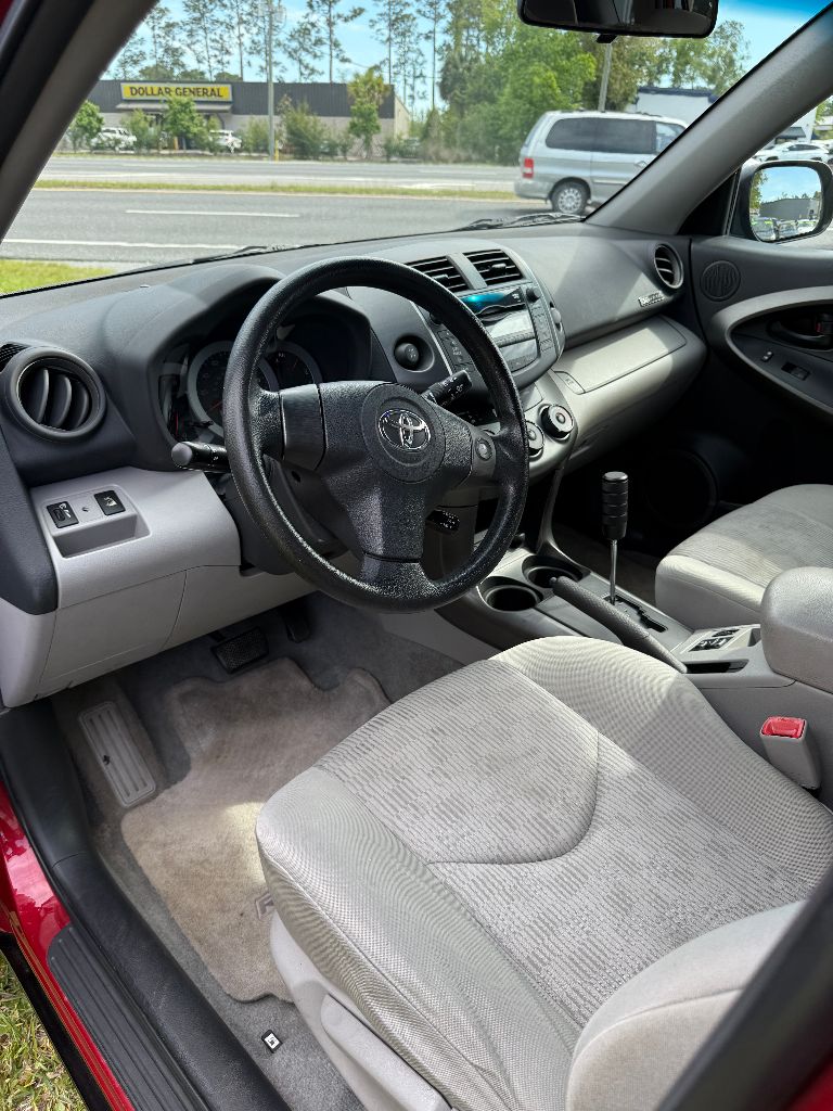 2011 Toyota RAV4 photo