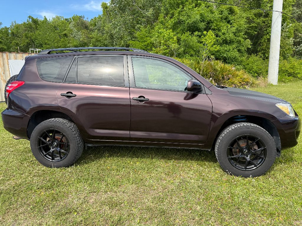 2011 Toyota RAV4 photo
