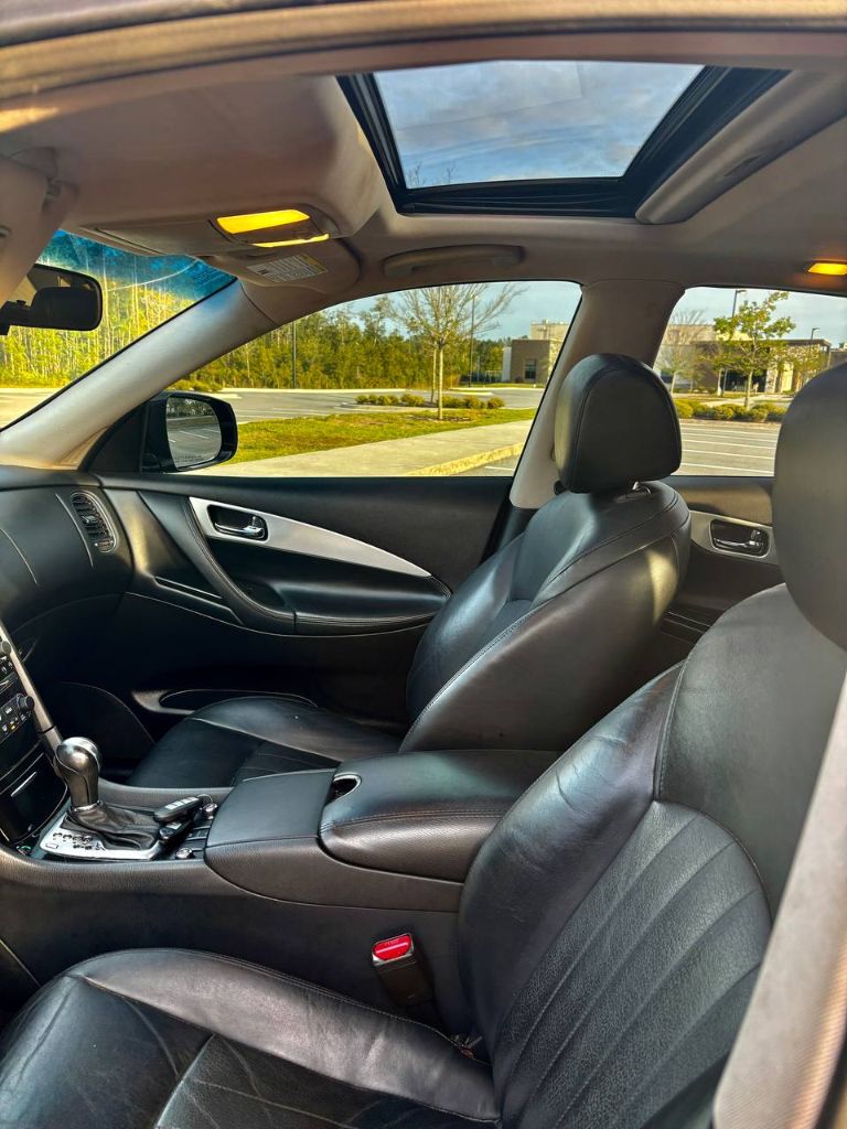 2017 Infiniti QX50  photo