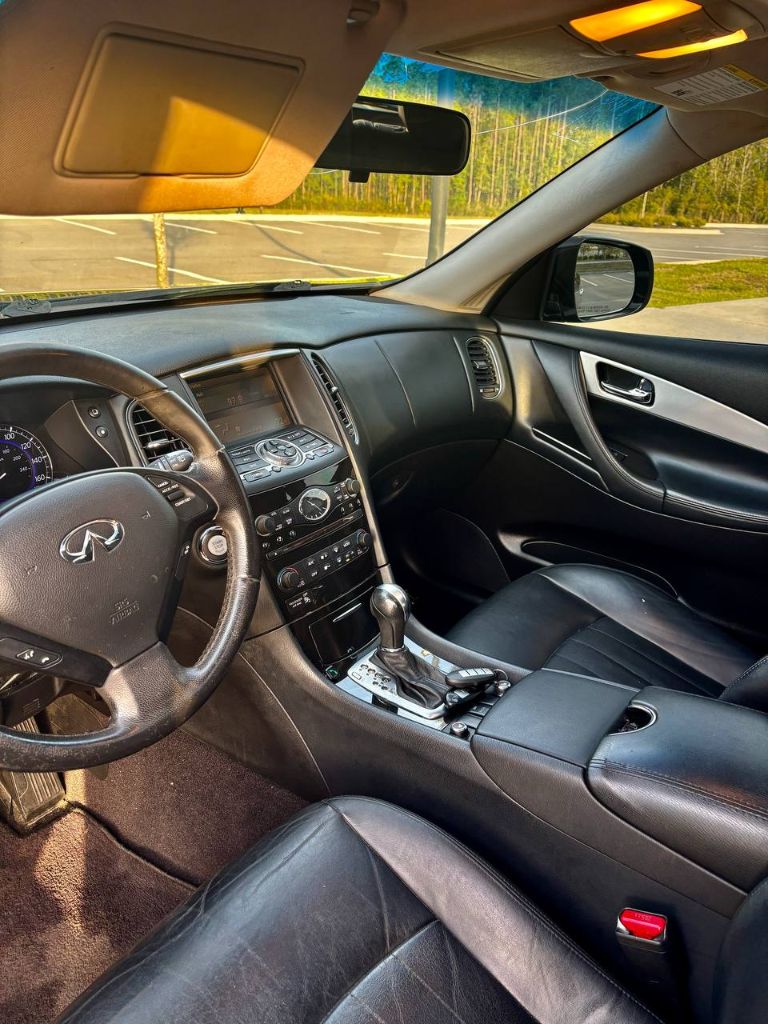 2017 Infiniti QX50  photo